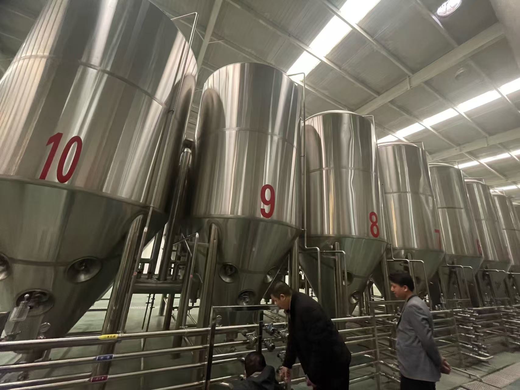 达孜精酿啤酒设备厂—平面布置、设备设计、制造、调试、培训等一条龙服务